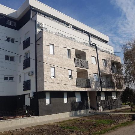 Royal Residence Apartmani 2 Pancsova Kültér fotó